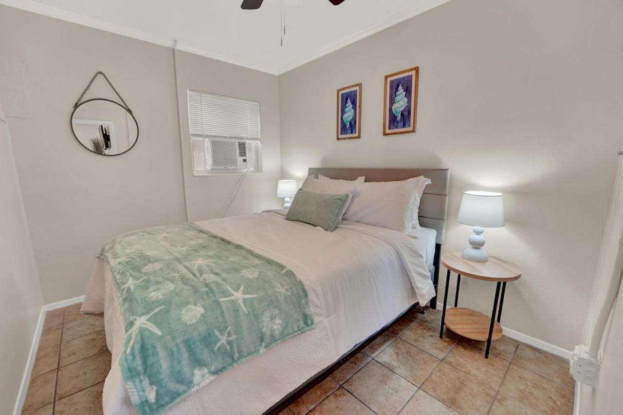 Sea Foam Suites Lower Grand Lagoon Екстериор снимка