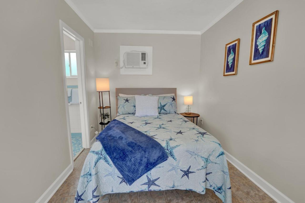 Sea Foam Suites Lower Grand Lagoon Екстериор снимка