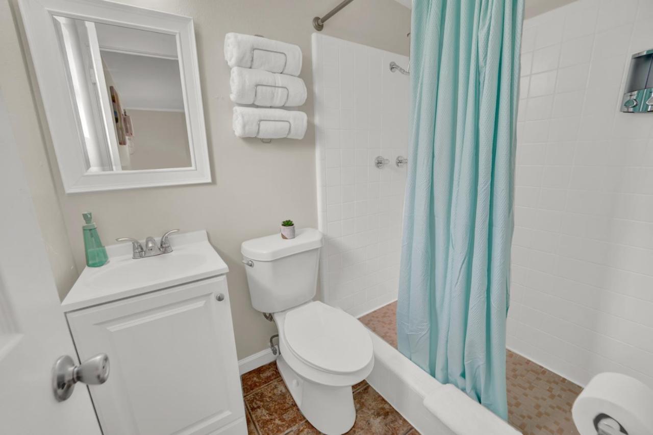 Sea Foam Suites Lower Grand Lagoon Екстериор снимка