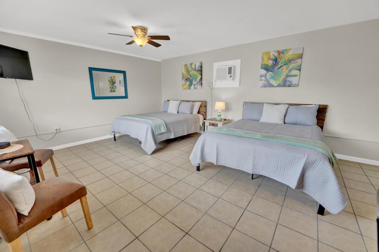 Sea Foam Suites Lower Grand Lagoon Екстериор снимка