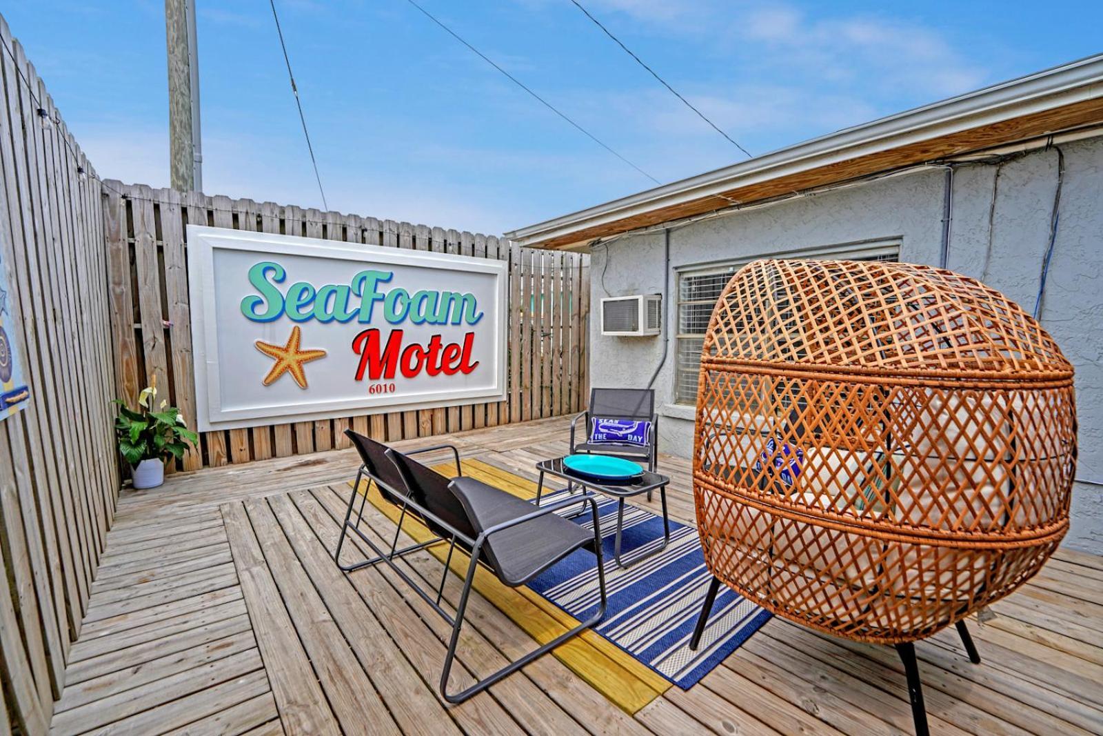 Sea Foam Suites Lower Grand Lagoon Екстериор снимка