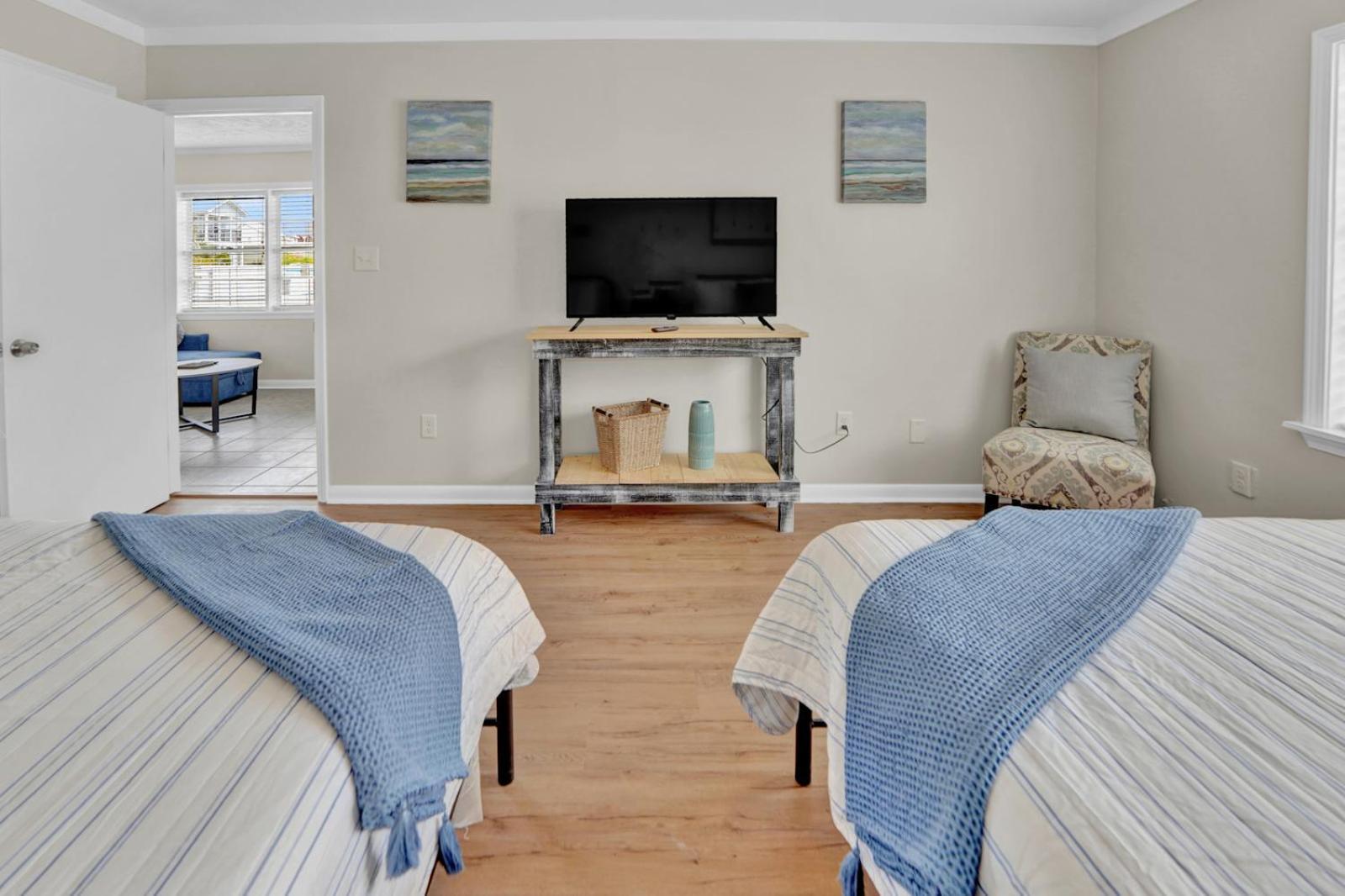 Sea Foam Suites Lower Grand Lagoon Екстериор снимка